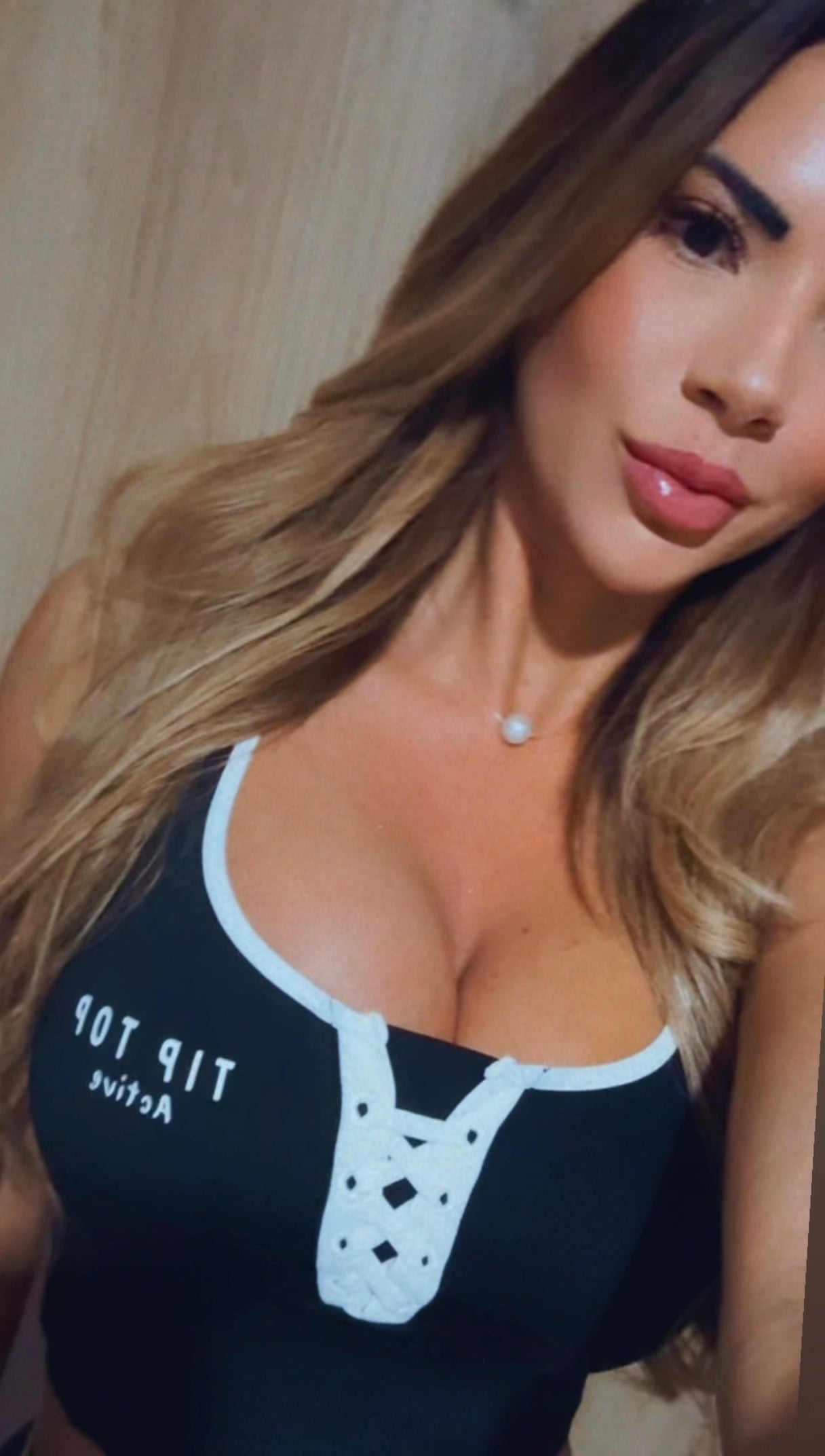 Black Lace Up Padded Sports Bra Crop Top